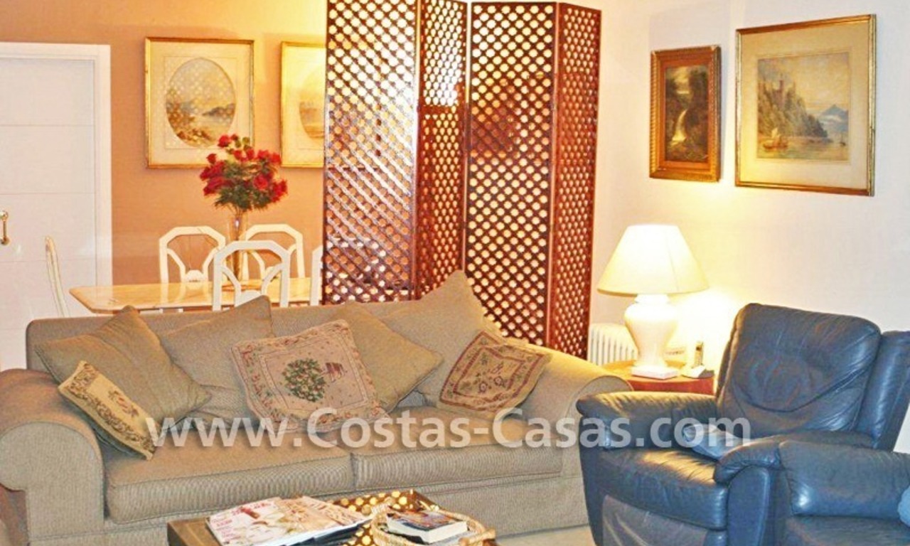 Appartement te koop direct aan het strand aan de New Golden Mile tussen Marbella en Estepona centrum 11