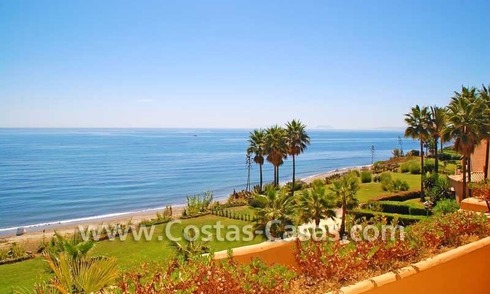 Luxe eerstelijnstrand appartement te koop, strandcomplex, New Golden Mile, Marbella - Estepona 