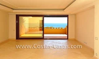 Luxe eerstelijnstrand appartement te koop, strandcomplex, New Golden Mile, Marbella - Estepona 6