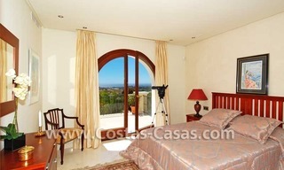 Luxe villa te koop in een exclusief golfresort, New Golden Mile, Marbella - Benahavis - Estepona 19