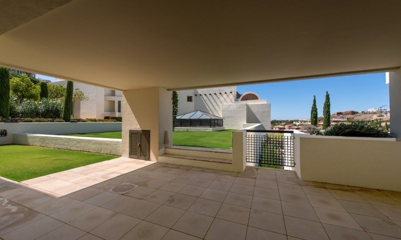 Moderne stijl luxe appartement te koop op golfresort, Marbella - Benahavis 7