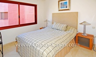 Luxe penthouse appartement te koop in een eerstelijnstrand complex, New Golden Mile, Marbella - Estepona 9
