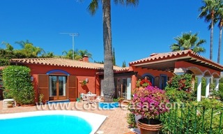 Rustieke bungalow villa te koop, New Golden Mile tussen Puerto Banus - Marbella, Benahavis en Estepona centrum. 3