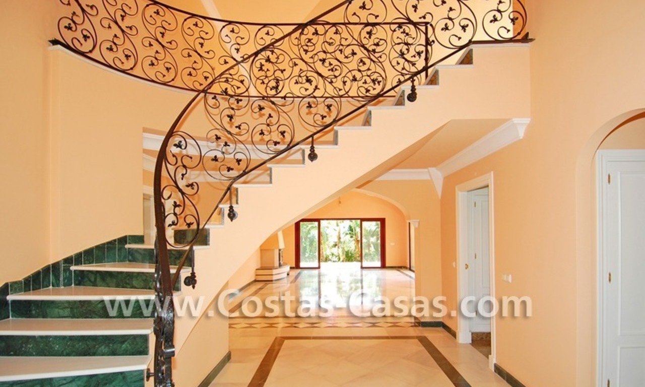 Nieuwe luxe villa te koop gelegen op een exclusief golfresort,tussen Marbella, Benahavis en Estepona centrum 7