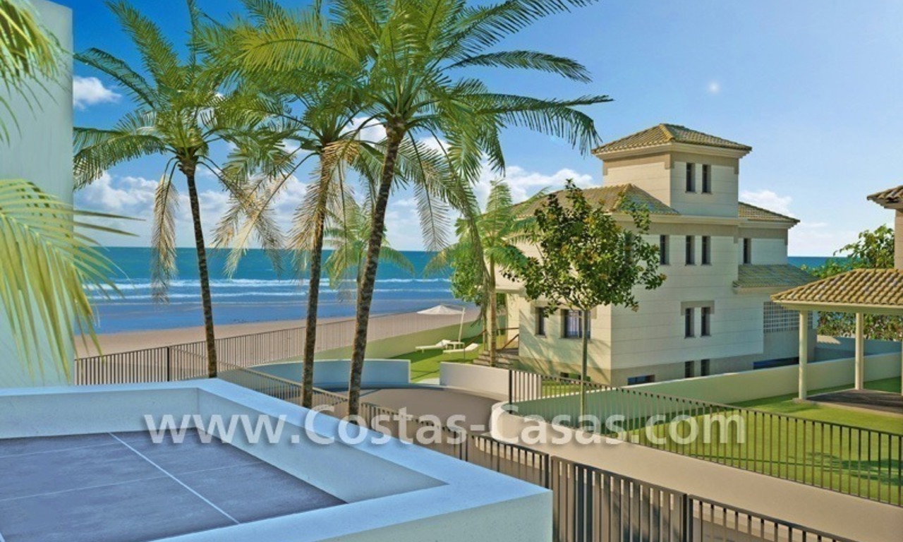 Beachfront nieuwe luxe Villa´s te koop, eerstelijnstrand te Marbella - Costa del Sol 2