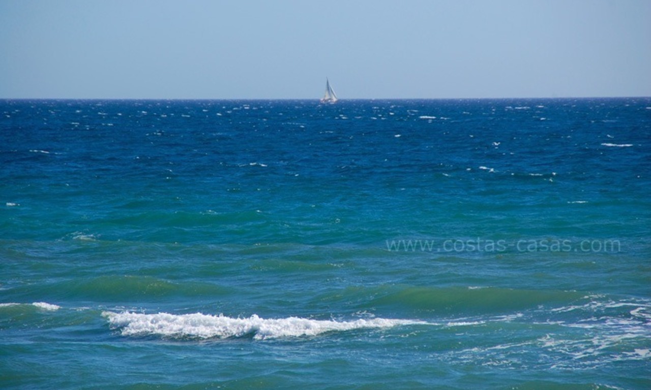 Beachfront nieuwe luxe Villa´s te koop, eerstelijnstrand te Marbella - Costa del Sol 12