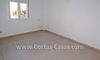 Koopje! Ruim en gerenoveerd appartement te koop nabij Puerto Banus in Nueva Andalucia te Marbella 9