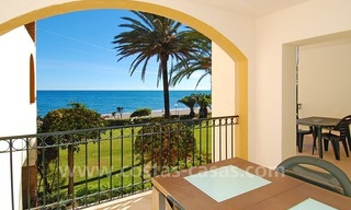 Eerstelijnstrand penthouse appartement te koop op de New Golden Mile tussen Marbella en Estepona 4
