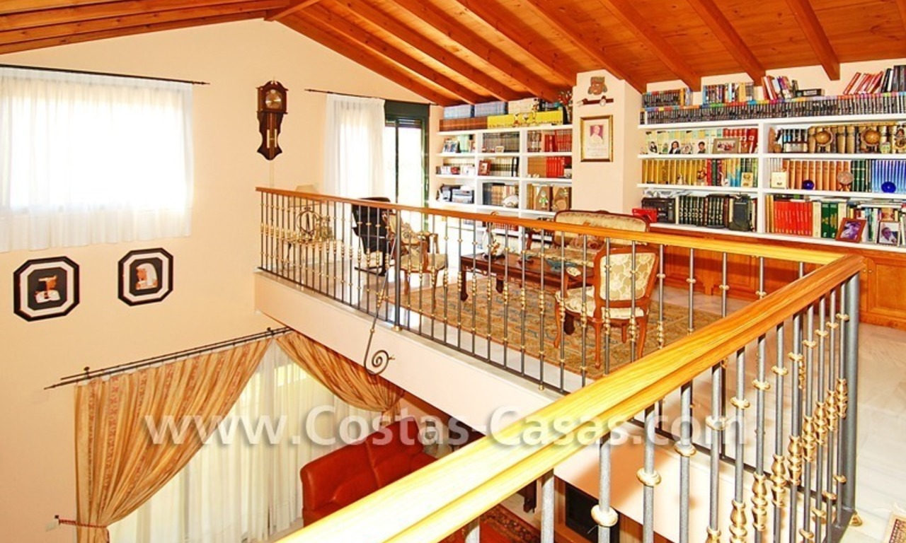 Luxe villa te koop in het gebied van Marbella – Benahavis – Estepona 11