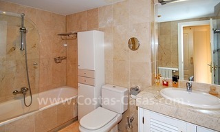 Appartement te koop in Nueva Andalucia te Marbella op loopafstand van alle voorzieningen en Puerto Banus 16