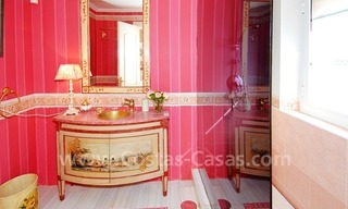Luxe villa te koop in klassieke stijl in Nueva Andalucia te Marbella 22
