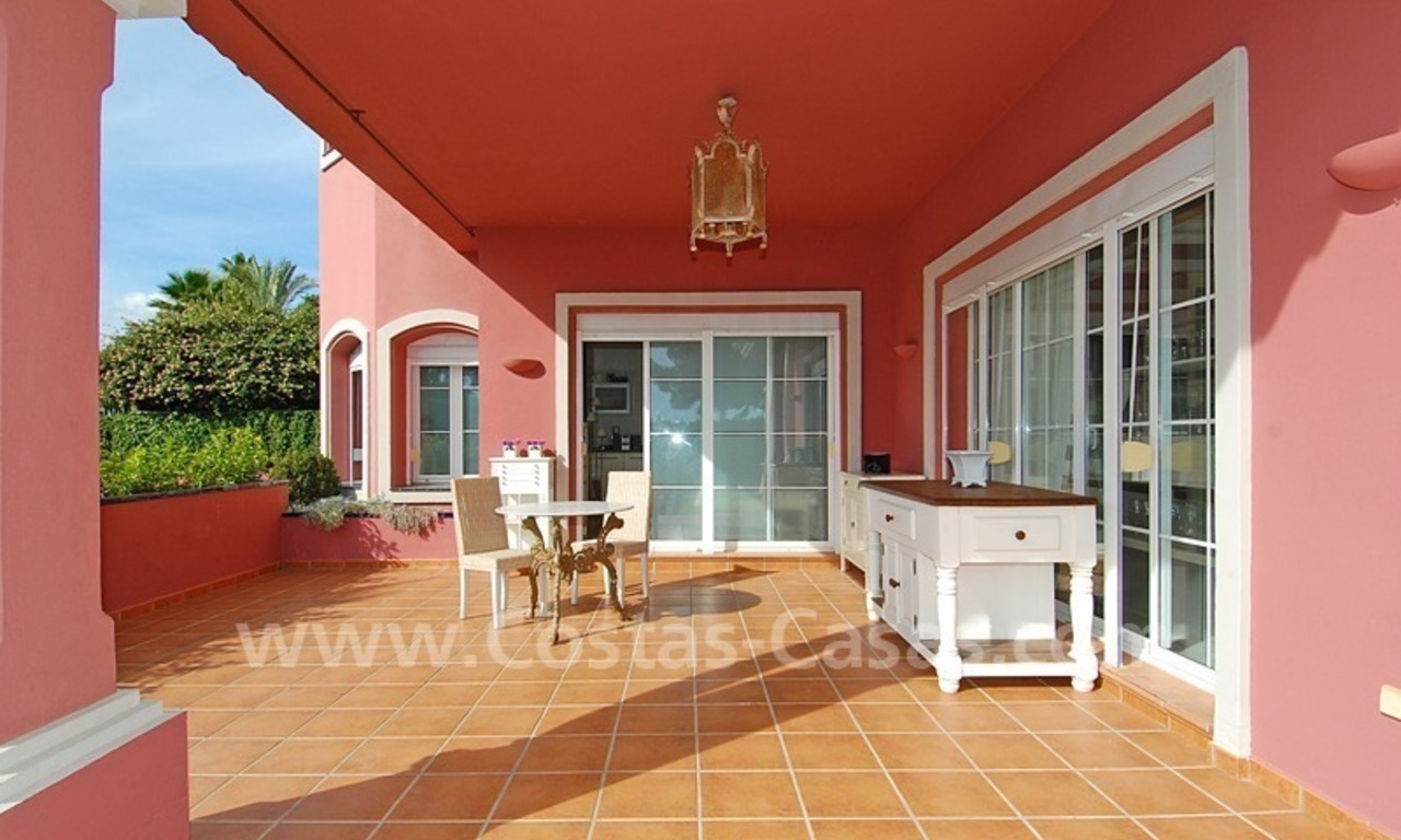 Luxe villa te koop in klassieke stijl in Nueva Andalucia te Marbella 5