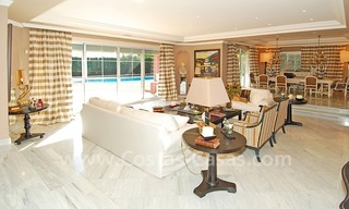 Luxe villa te koop in klassieke stijl in Nueva Andalucia te Marbella 13