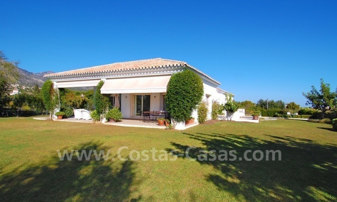 Villa te koop in een moderne-Andalusische stijl aan de Golden Mile in Marbella 1