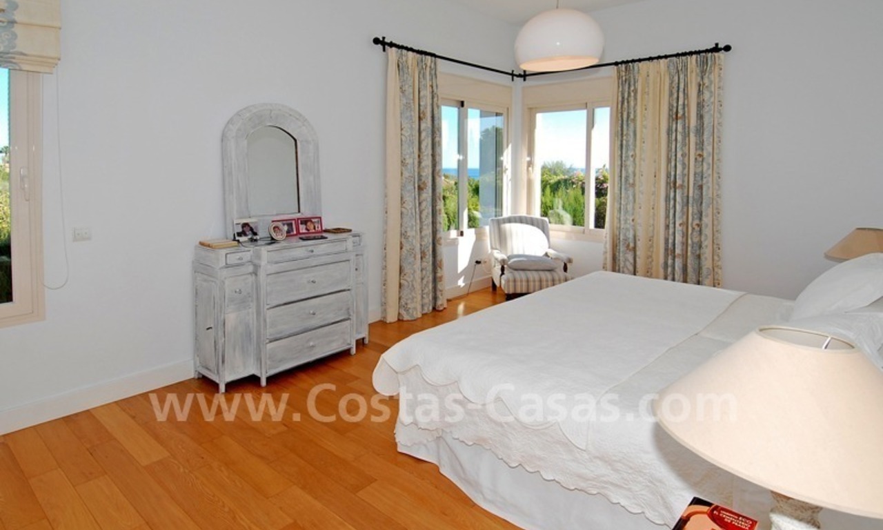 Villa te koop in een moderne-Andalusische stijl aan de Golden Mile in Marbella 14
