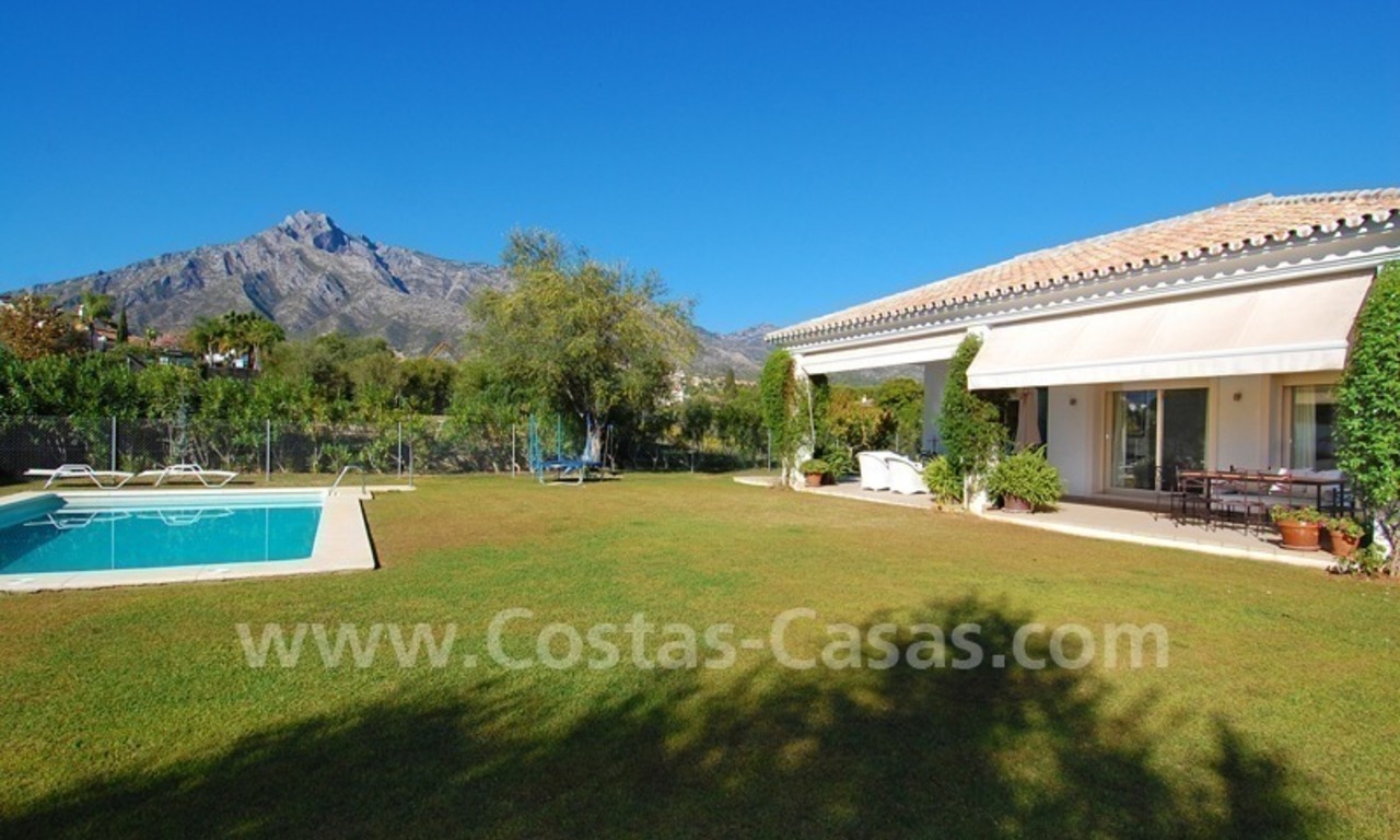 Villa te koop in een moderne-Andalusische stijl aan de Golden Mile in Marbella 2