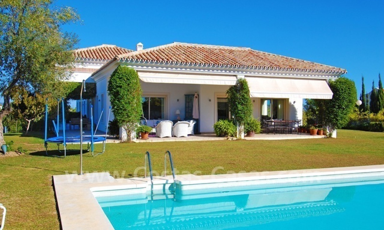 Villa te koop in een moderne-Andalusische stijl aan de Golden Mile in Marbella 4