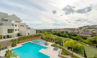 Luxe eerstelijngolf modern penthouse te koop, 5*golfresort, Marbella – Benahavis – Estepona 0