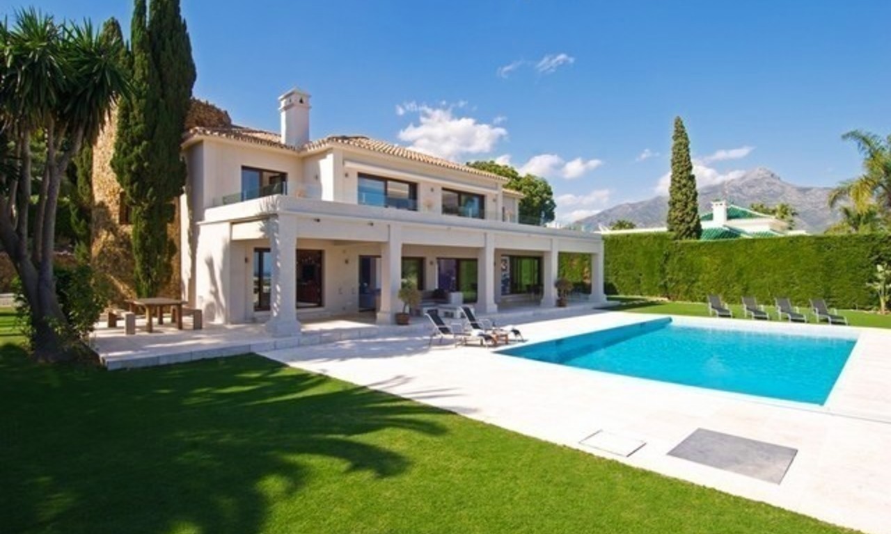 Exclusieve moderne villa te koop in Nueva Andalucia te Marbella 3