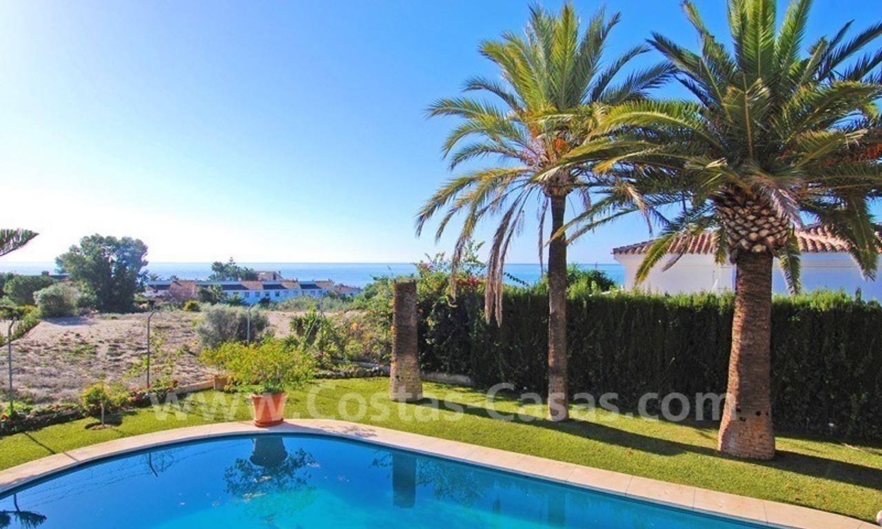 Beachside villa te koop in oost Marbella nabij het strand 3