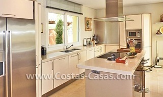 Luxe villa te koop eerstelijngolf in Nueva Andalucia te Marbella 19