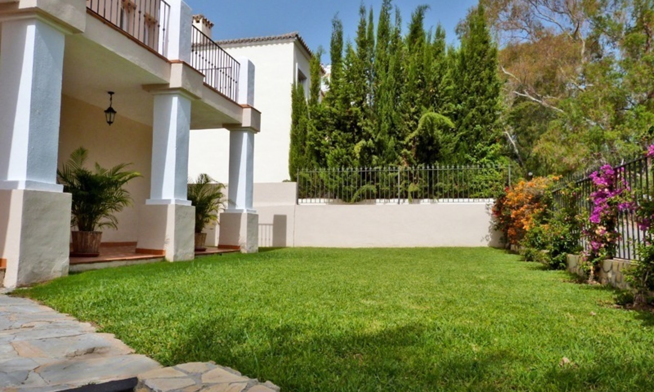 Luxe villa te koop nabij de golfbaan in Marbella 2