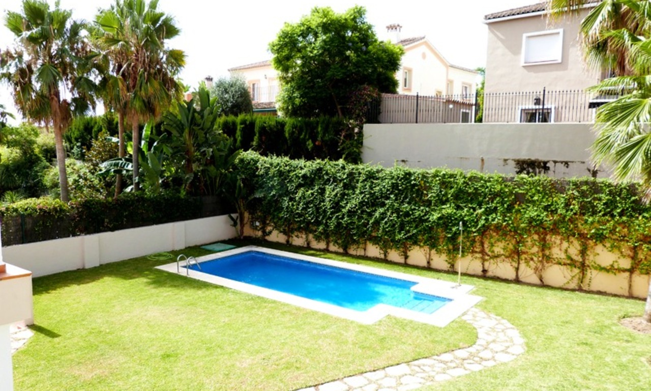 Luxe villa te koop nabij de golfbaan in Marbella 3