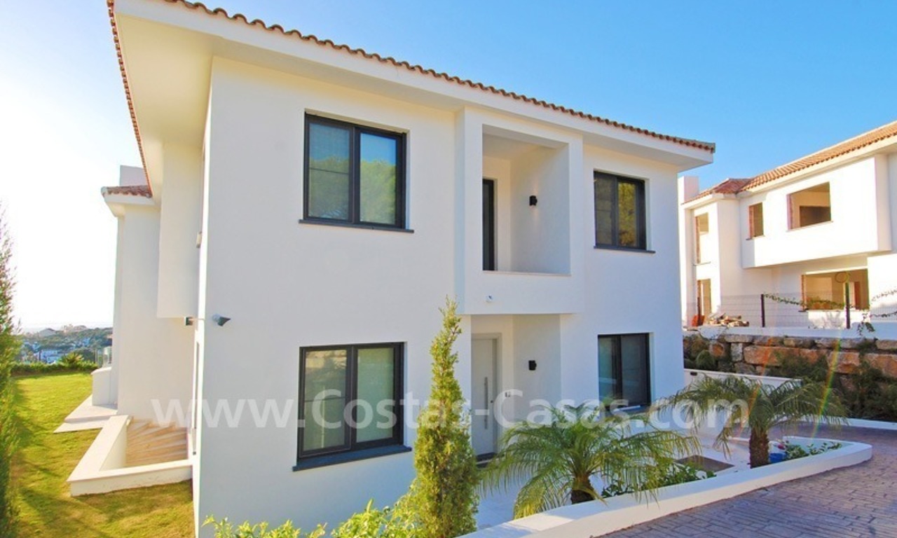 Moderne kwaliteitsvilla te koop in Marbella, aan de golfbaan met panoramisch zeezicht 5