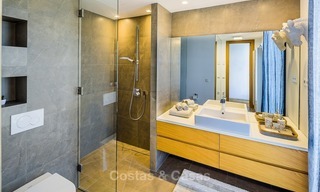 Moderne eerstelijns strand villa te koop in Marbella met schitterend zeezicht 1176 