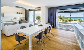 Moderne eerstelijns strand villa te koop in Marbella met schitterend zeezicht 1189 