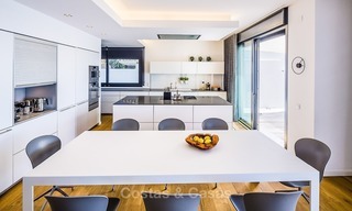 Moderne eerstelijns strand villa te koop in Marbella met schitterend zeezicht 1194 