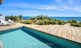 Moderne eerstelijns strand villa te koop in Marbella met schitterend zeezicht 1202 