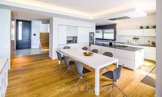 Moderne eerstelijns strand villa te koop in Marbella met schitterend zeezicht 1209 