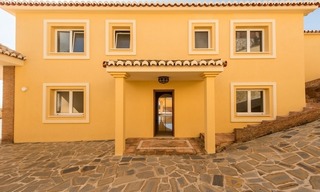 Luxe villa te koop in Benalmadena aan de Costa del Sol 8