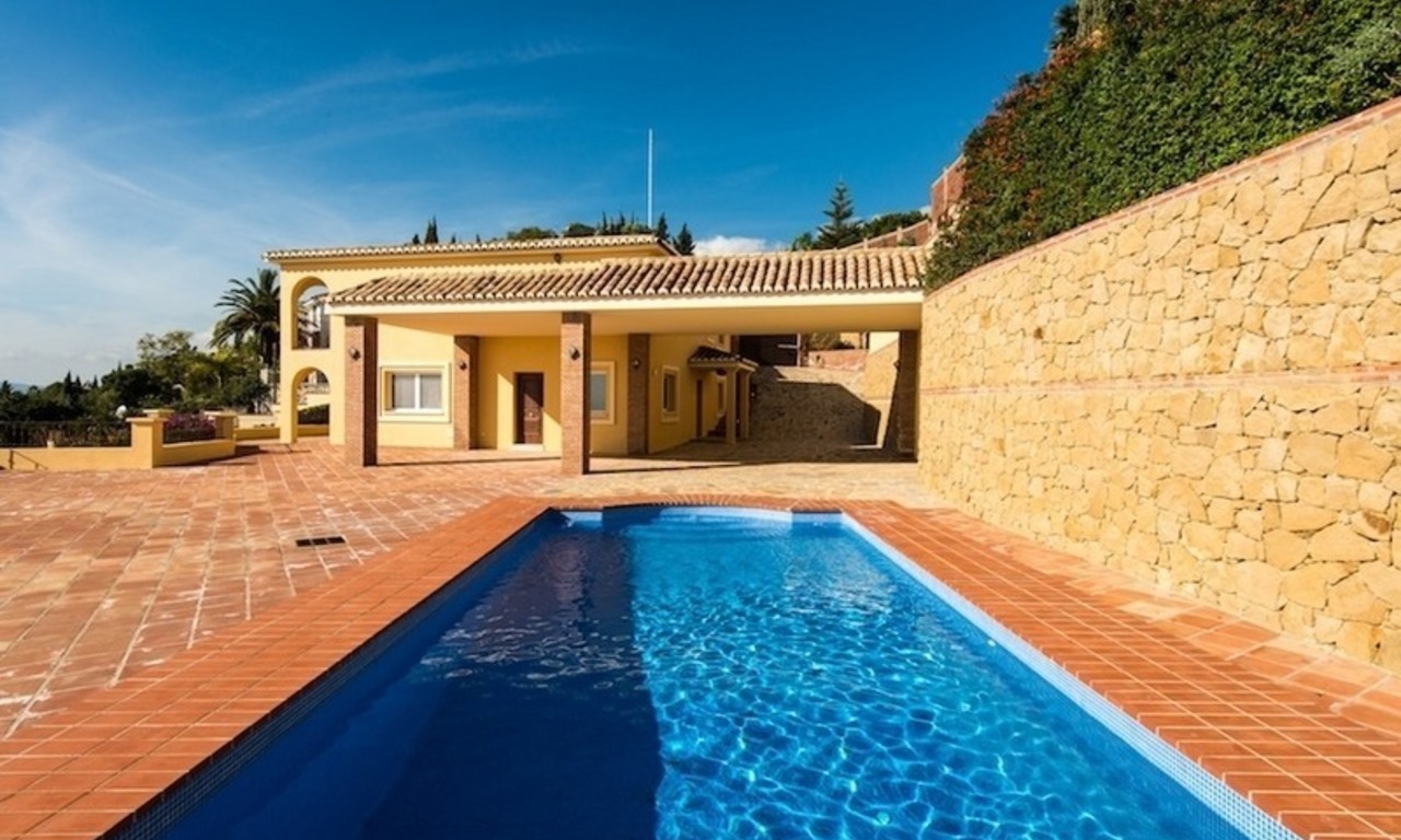 Luxe villa te koop in Benalmadena aan de Costa del Sol 6