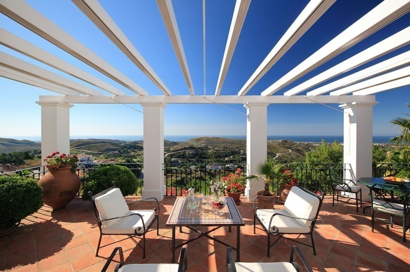 Exclusieve villa te koop in een golfresort, Marbella - Benahavis