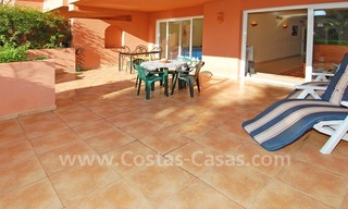 Beachside luxe appartement te koop in Nueva Andalucia nabij Puerto Banus in Marbella 2