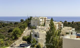 Opportuniteit! Een modern appartement te koop in Marbella met prachtig zeezicht, instapklaar 17045 