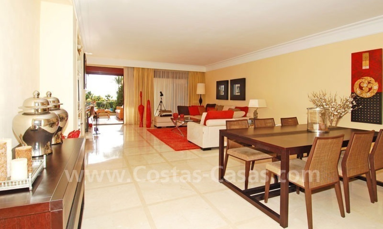 Eerstelijn strand luxe appartement te koop op de New Golden Mile tussen Puerto Banus - Marbella en Estepona centrum 9