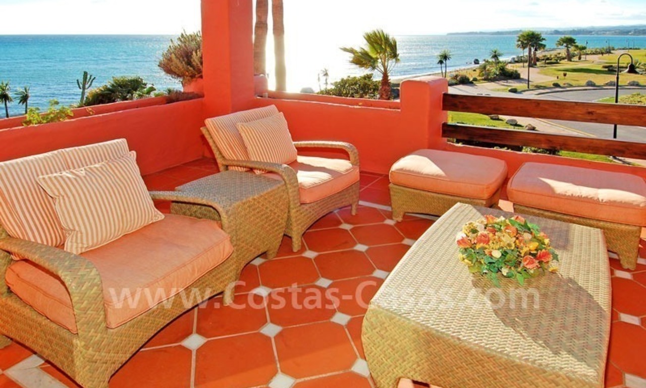Luxe eerstelijn strand hoek penthouse appartement te koop, New Golden Mile, Marbella - Estepona 15