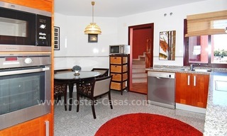 Beachside appartementen te koop, tweedelijnstrand complex, New Golden Mile, Marbella - Estepona 4