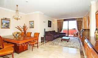 Beachside appartementen te koop, tweedelijnstrand complex, New Golden Mile, Marbella - Estepona 2