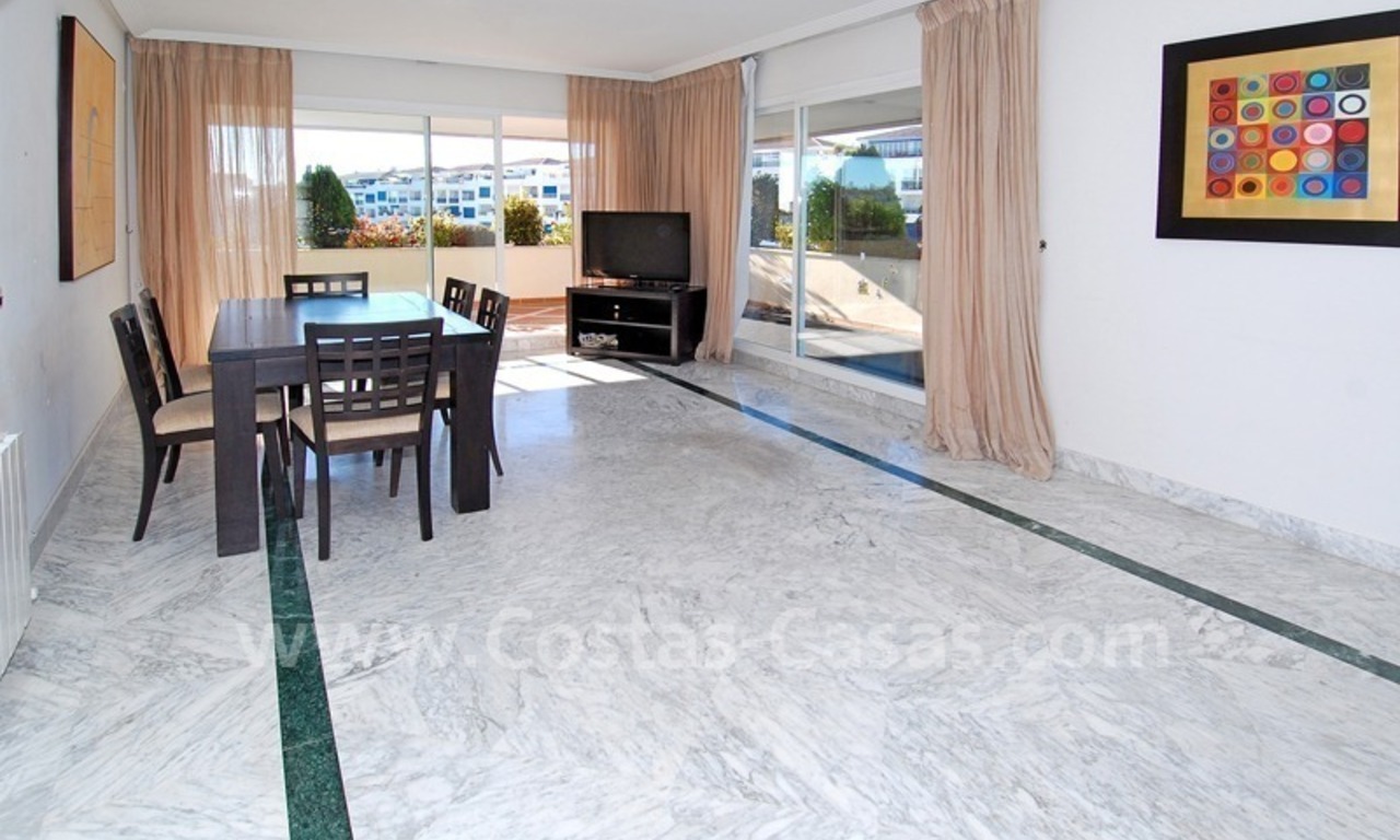 Luxe appartement te koop in het centrum van Puerto Banus te Marbella 3