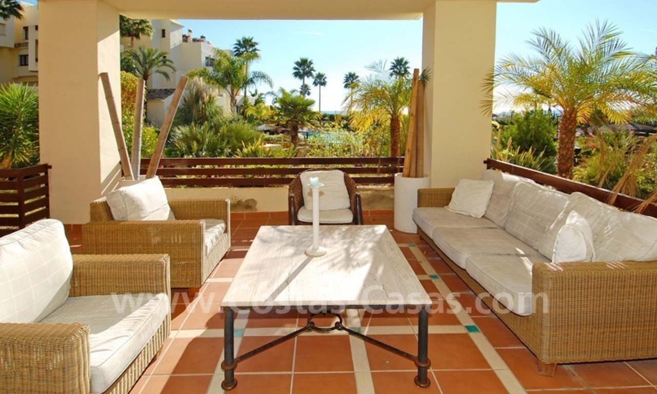 Luxe appartement te koop, eerstelijn strand complex, New Golden Mile, Marbella - Estepona 1