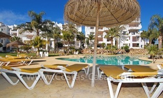 Luxe beachside appartement te koop op de New Golden Mile tussen Marbella en Estepona 17
