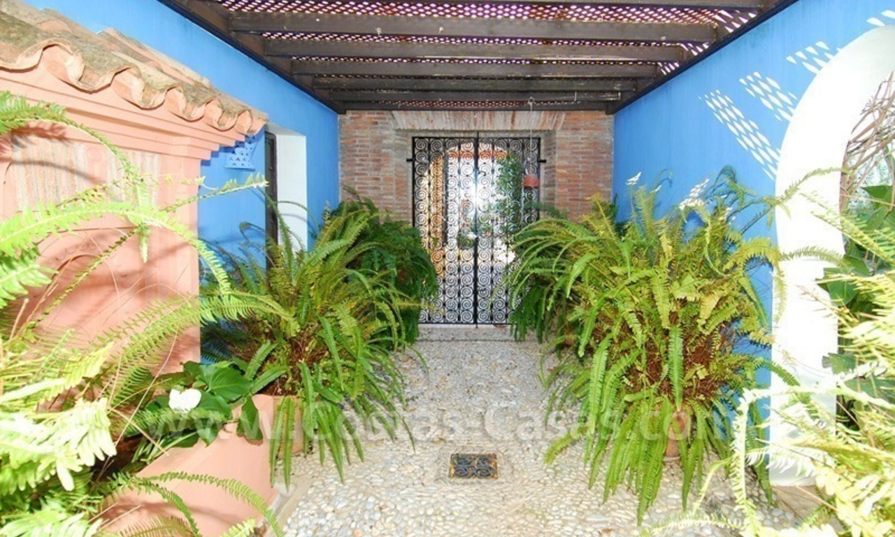Dubbel huis te koop in een Moors-Andalusische stijl op de Golden Mile in Marbella 6