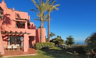 Luxe eerstelijn strand hoek appartement te koop, New Golden Mile, Marbella - Estepona 4