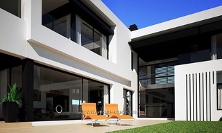 Moderne villa te koop. Eerstelijns golf, Nueva Andalucia, Marbella 2