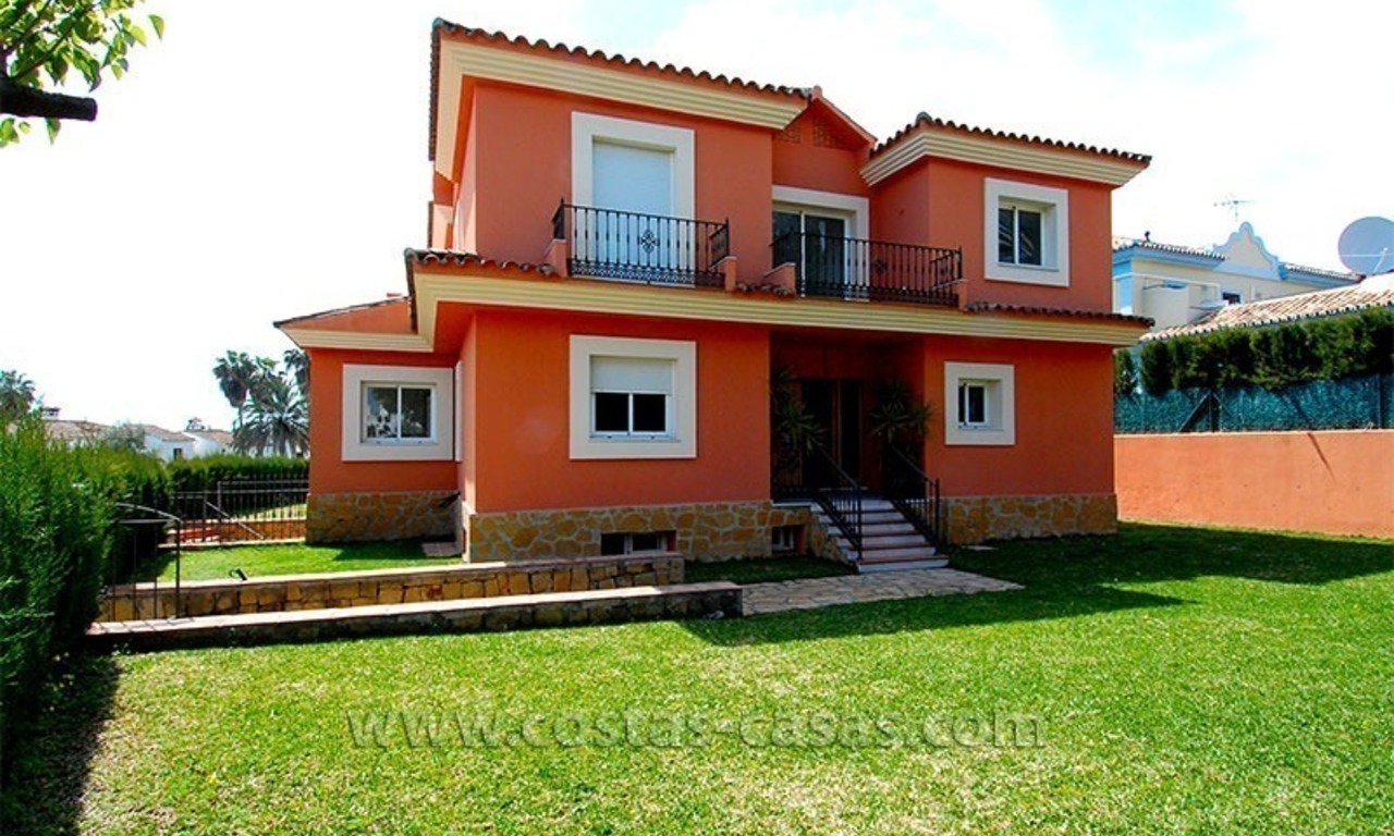 Sterk afgeprijsde nieuwbouw villa te koop op de New Golden Mile tussen Marbella en Estepona 2