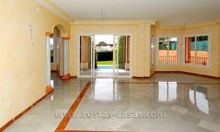 Sterk afgeprijsde nieuwbouw villa te koop op de New Golden Mile tussen Marbella en Estepona 4